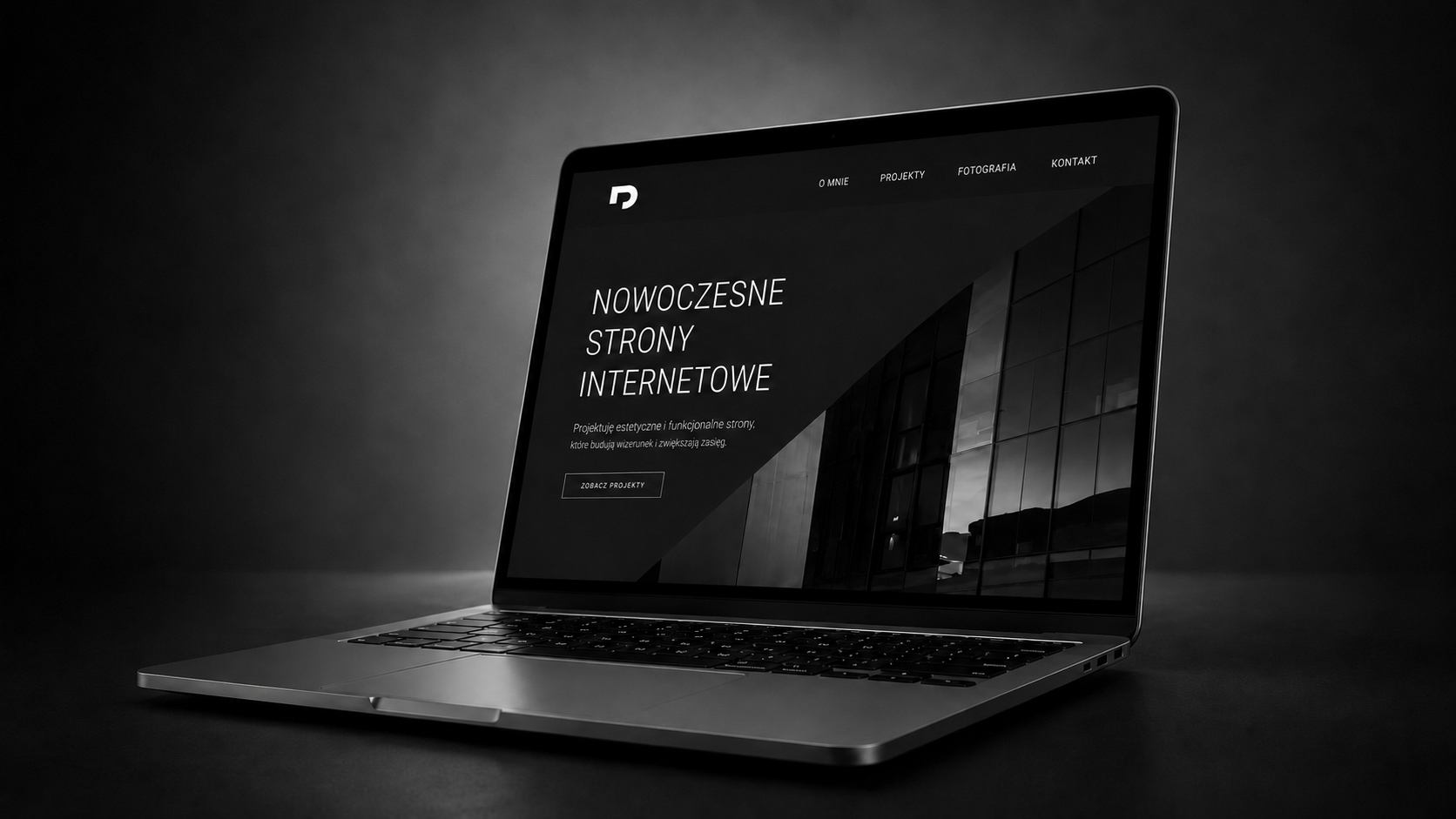 Laptop prezentujący nowoczesny projekt strony internetowej – Dawid Piela Web Design